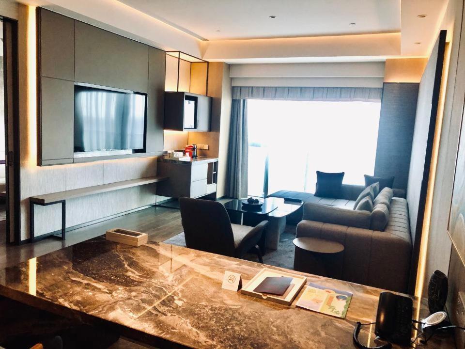 Grand Mercure Shanghai Lingang Exteriör bild