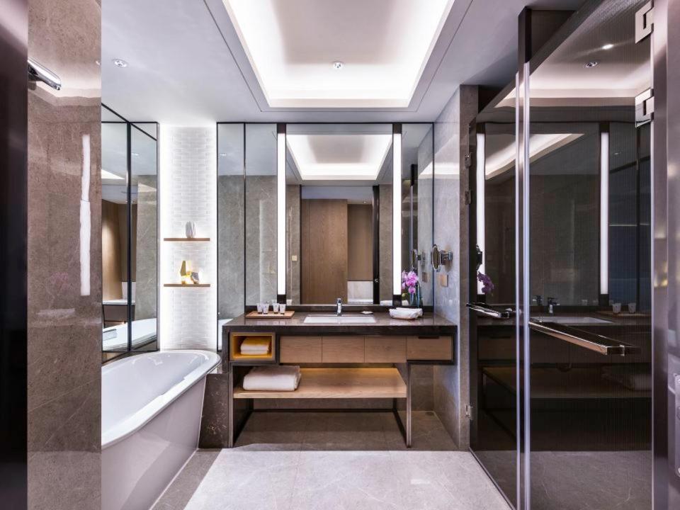 Grand Mercure Shanghai Lingang Exteriör bild
