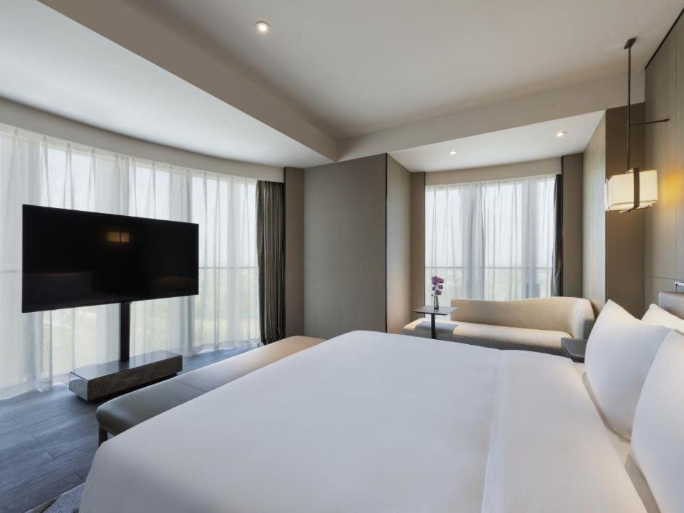 Grand Mercure Shanghai Lingang Exteriör bild